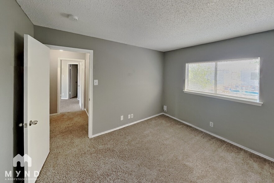 Building Photo - 3606 Cameron Springs