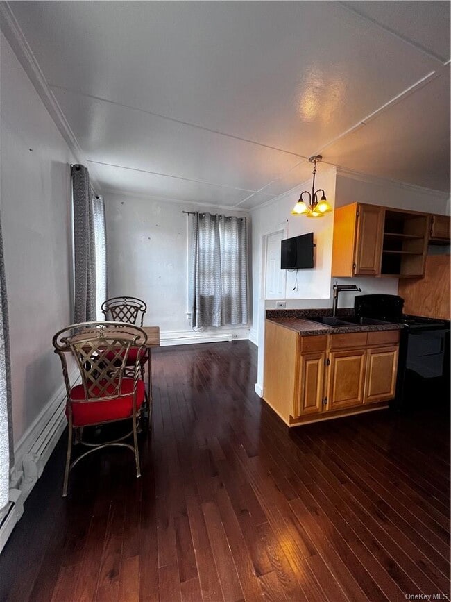 Building Photo - 155 Main St