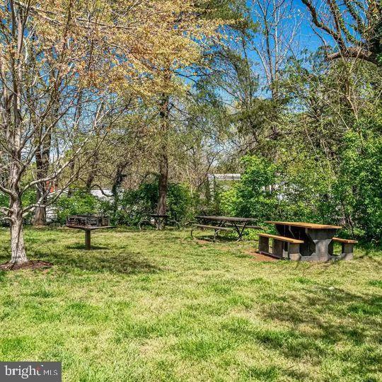 Building Photo - 124 Roberts Ln