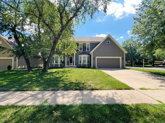 Building Photo - COMING SOON: Spacious 4-Bed Home with Fini...