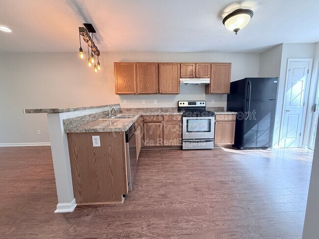 Building Photo - 9295 Horseshoe Bend