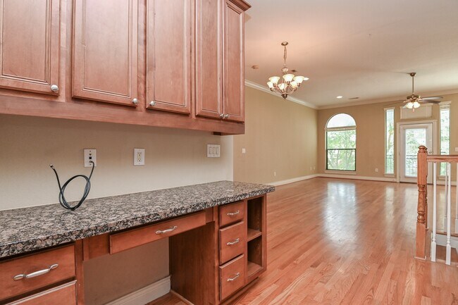 Building Photo - 2905 Leeland St