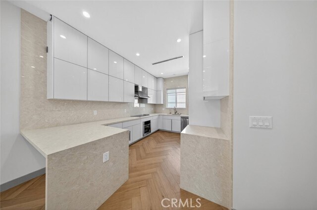 Building Photo - 10843 Cantara St