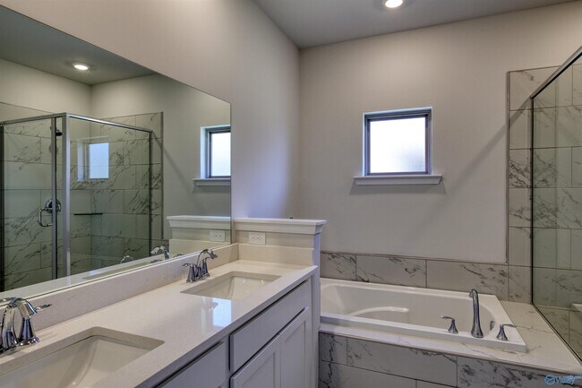 Building Photo - 319 Allene Wy