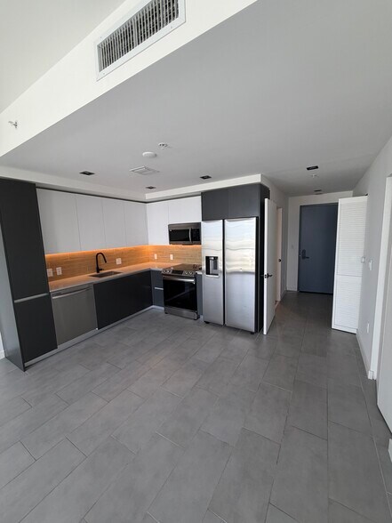 Building Photo - 132 NE 22nd St