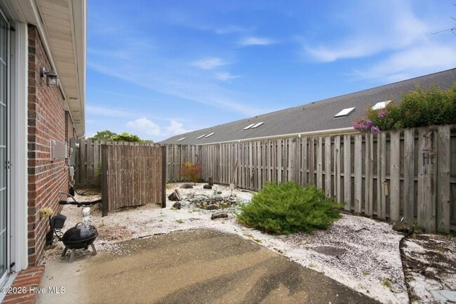 Building Photo - 5006 Carleton Dr