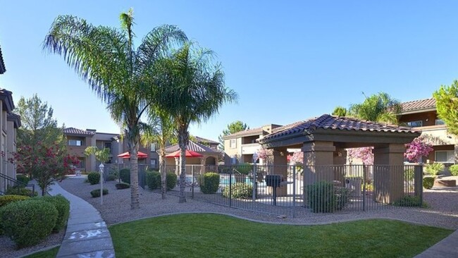Building Photo - 7759 N Silverbell Rd