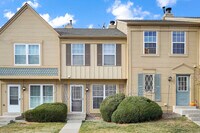 Building Photo - 10719 Foxwood Ct