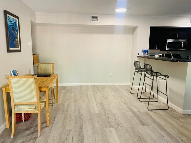 Building Photo - 145 Yacht Club Way
