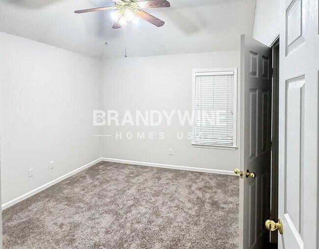 Building Photo - 1533 Siskin Dr