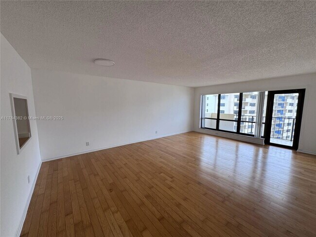Building Photo - 5000 N Ocean Blvd