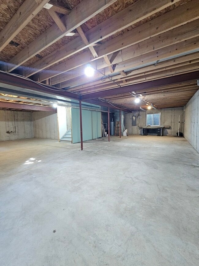 Building Photo - 1136 Larkspur Ct