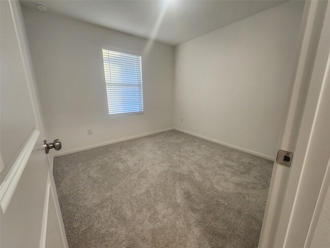 Building Photo - 715 Amberwood Crk Dr