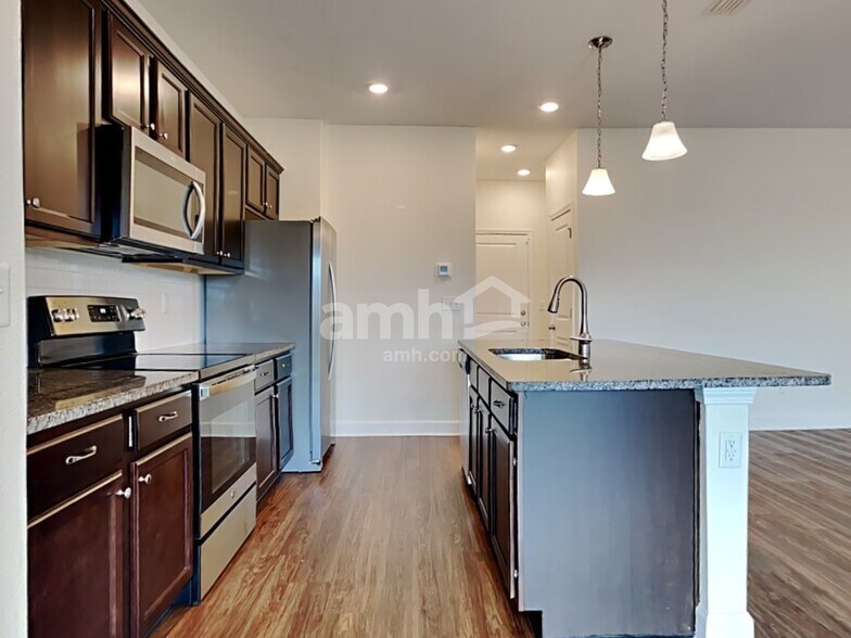 Building Photo - 1183 Tan Tara Trl