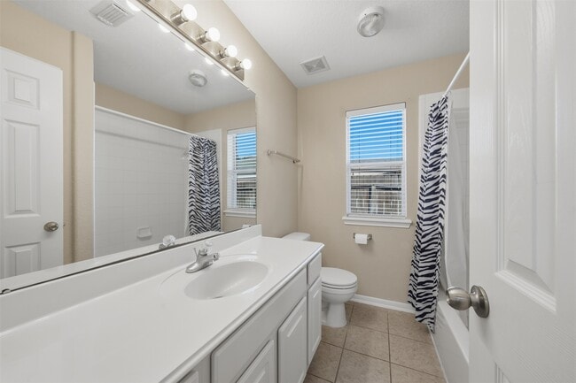 Building Photo - 21610 Grand Hollow Ln