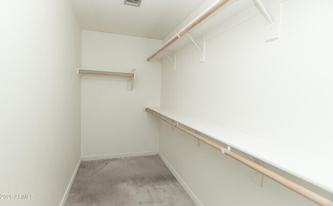 Building Photo - 6018 W Hartford Ct