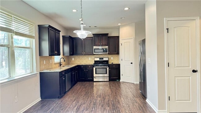 Building Photo - 4408 Black Hills Dr NW