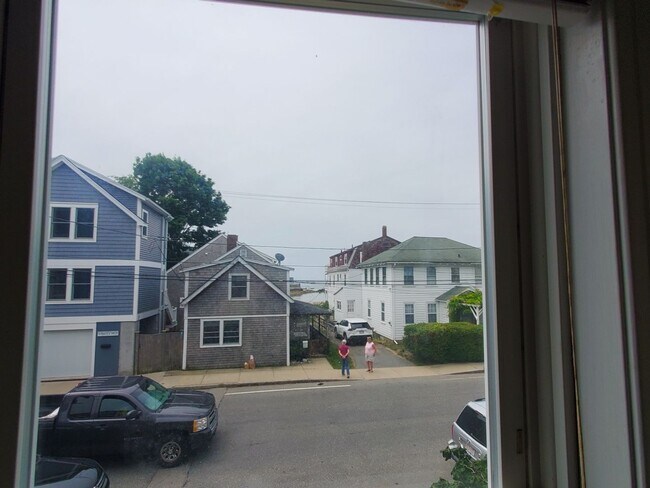 Building Photo - 5 Rocky Neck Ave
