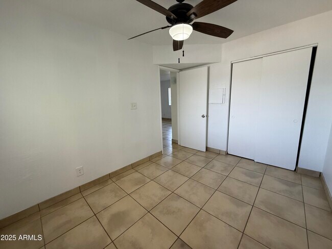 Building Photo - 1551 E Christy Dr