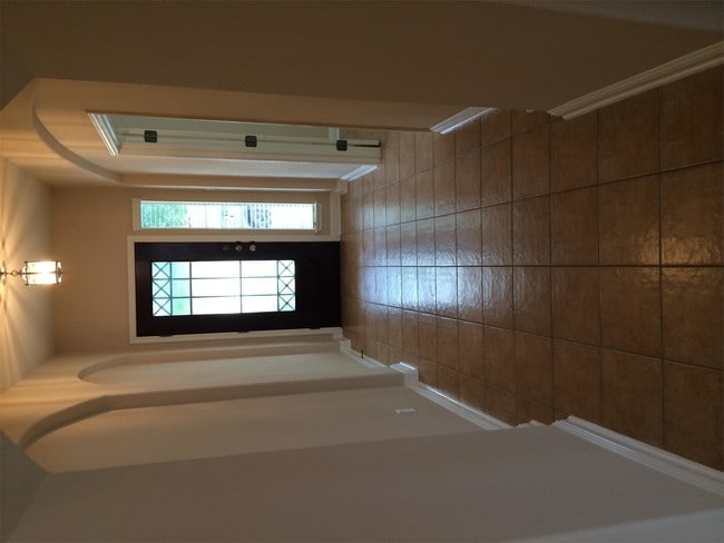 Building Photo - 2613 National Park Blvd