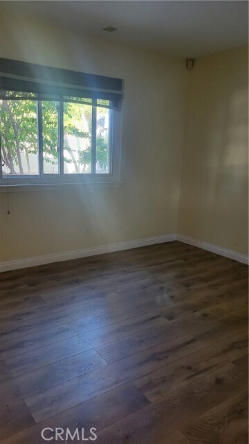 Building Photo - 5035 Vía Donaldo