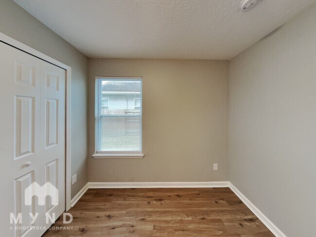 Building Photo - 3055 Dignan St