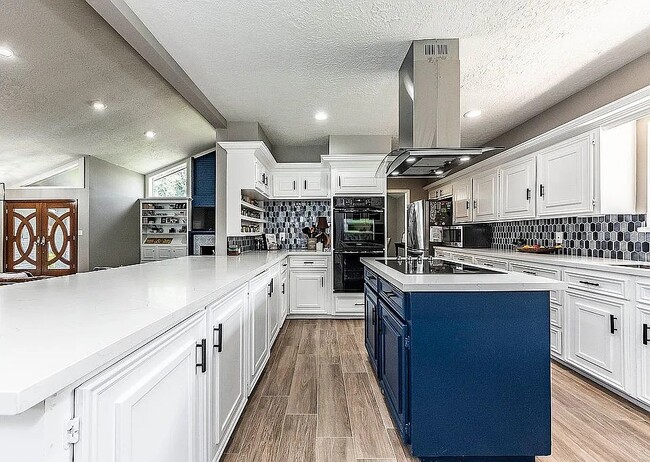 Building Photo - 3610 Lonniewood Dr