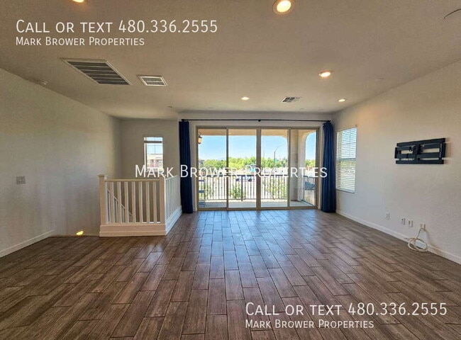 Building Photo - 4021 E Arabian Dr