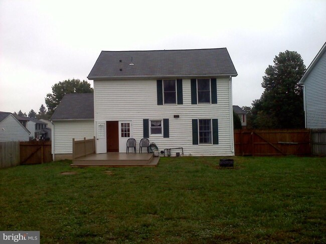 Building Photo - 210 Royal Grant Way