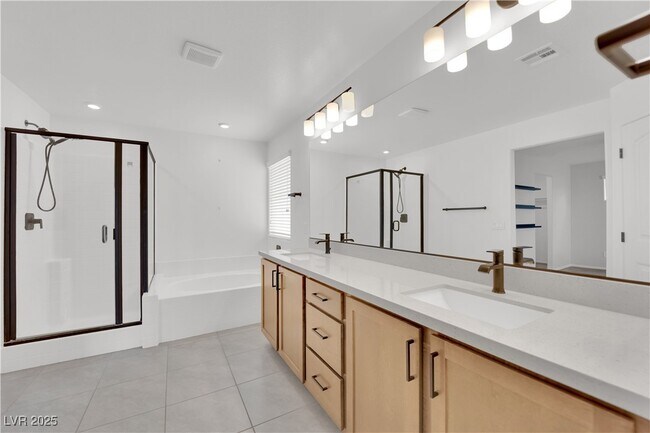 Building Photo - 8035 Skye Foxx St