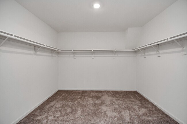 Building Photo - 4910 Highland Spgs Dr