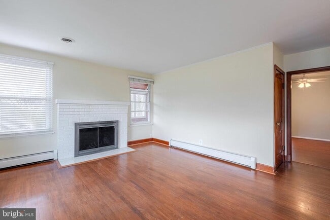 Building Photo - 871 Highland Ave