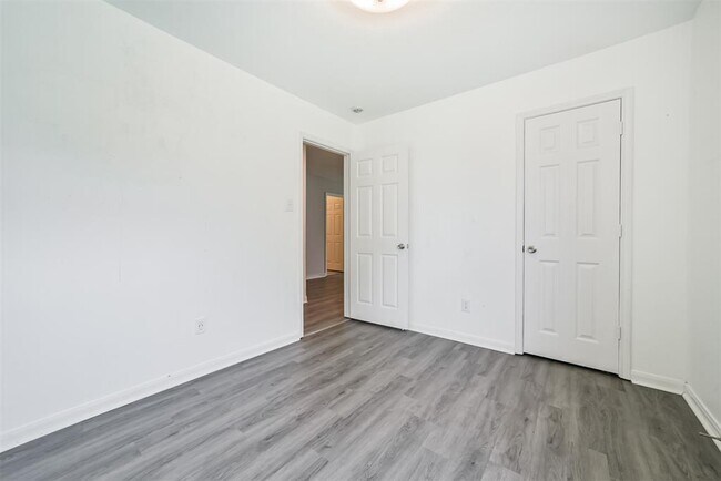 Building Photo - 7114 Sunrise Hill Ln