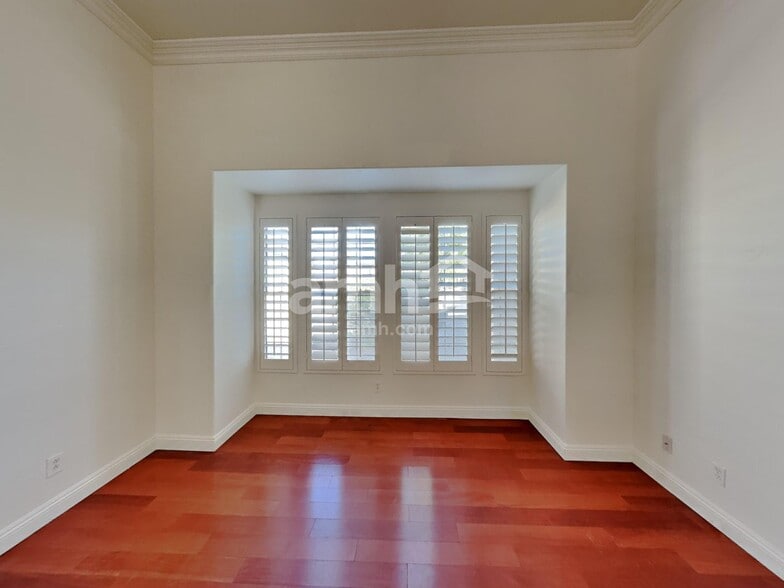 Building Photo - 2346 S Boca Cir