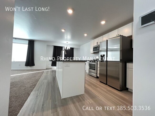 Building Photo - 5127 W Duet Dr