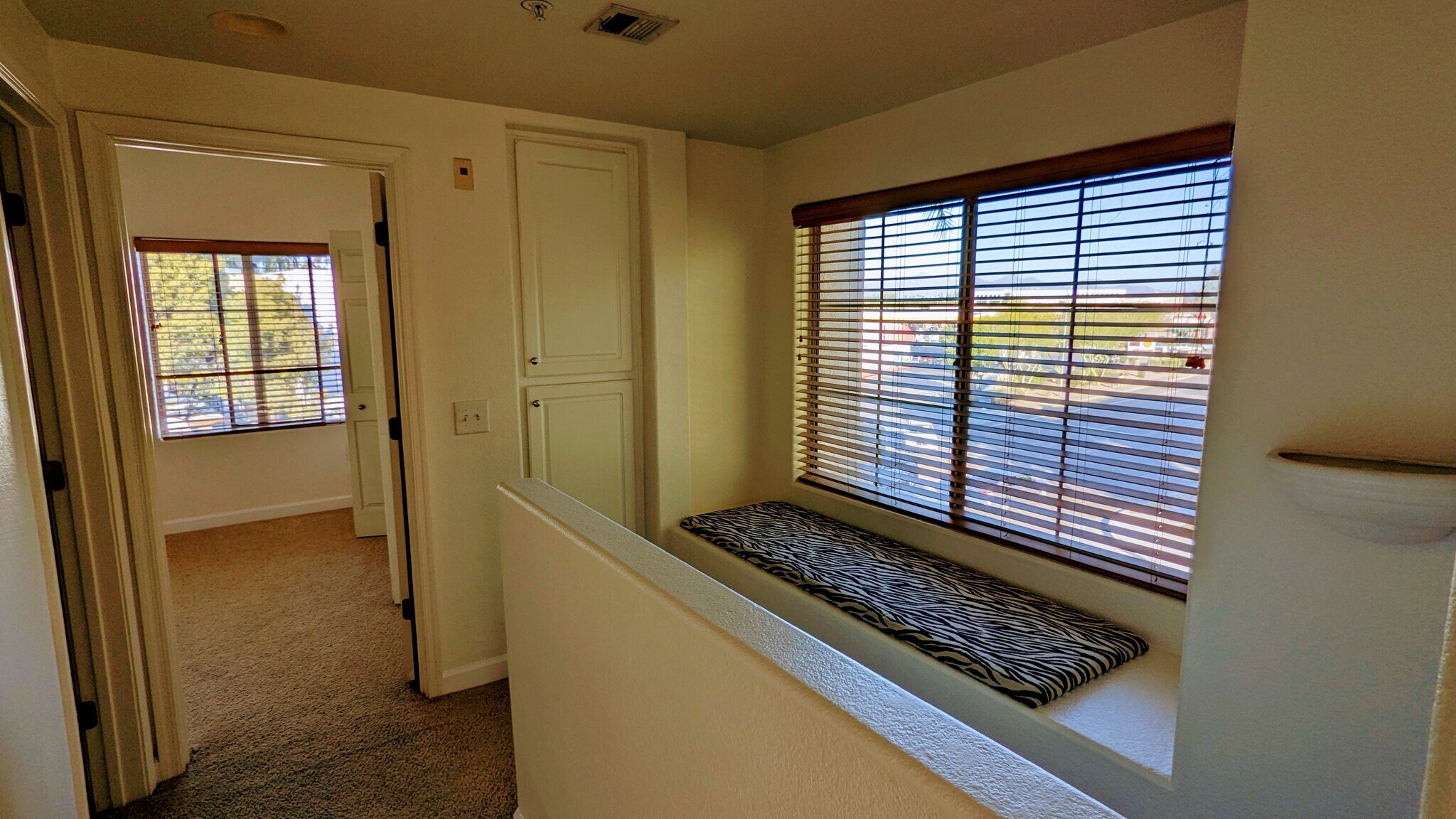 Building Photo - 4455 E Paradise Village Pky S