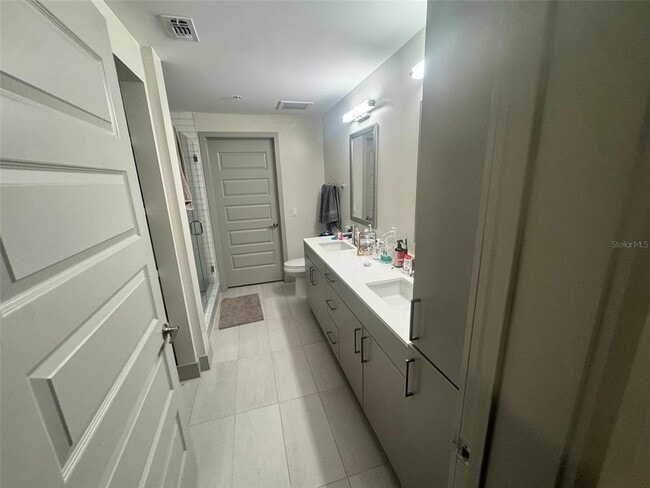 Building Photo - 310 N Orange Ave