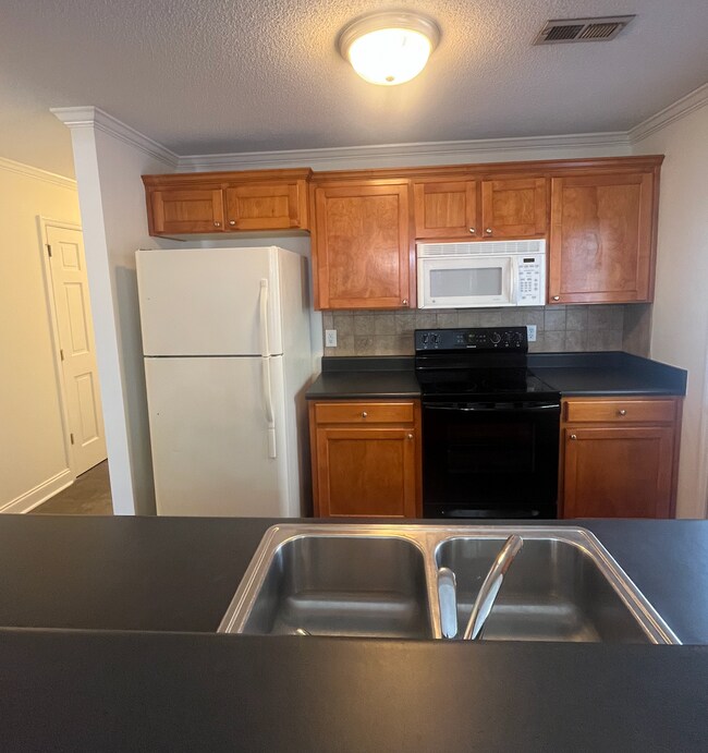 Building Photo - 108 Bentwood Cir