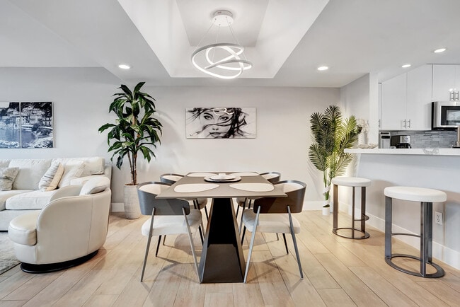 Building Photo - 210 Captains Walk