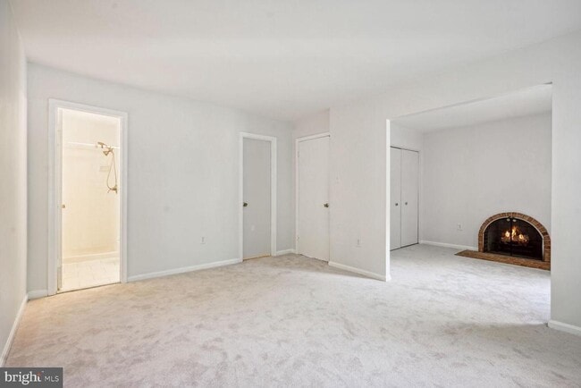 Building Photo - 9909 Hemlock Woods Ln