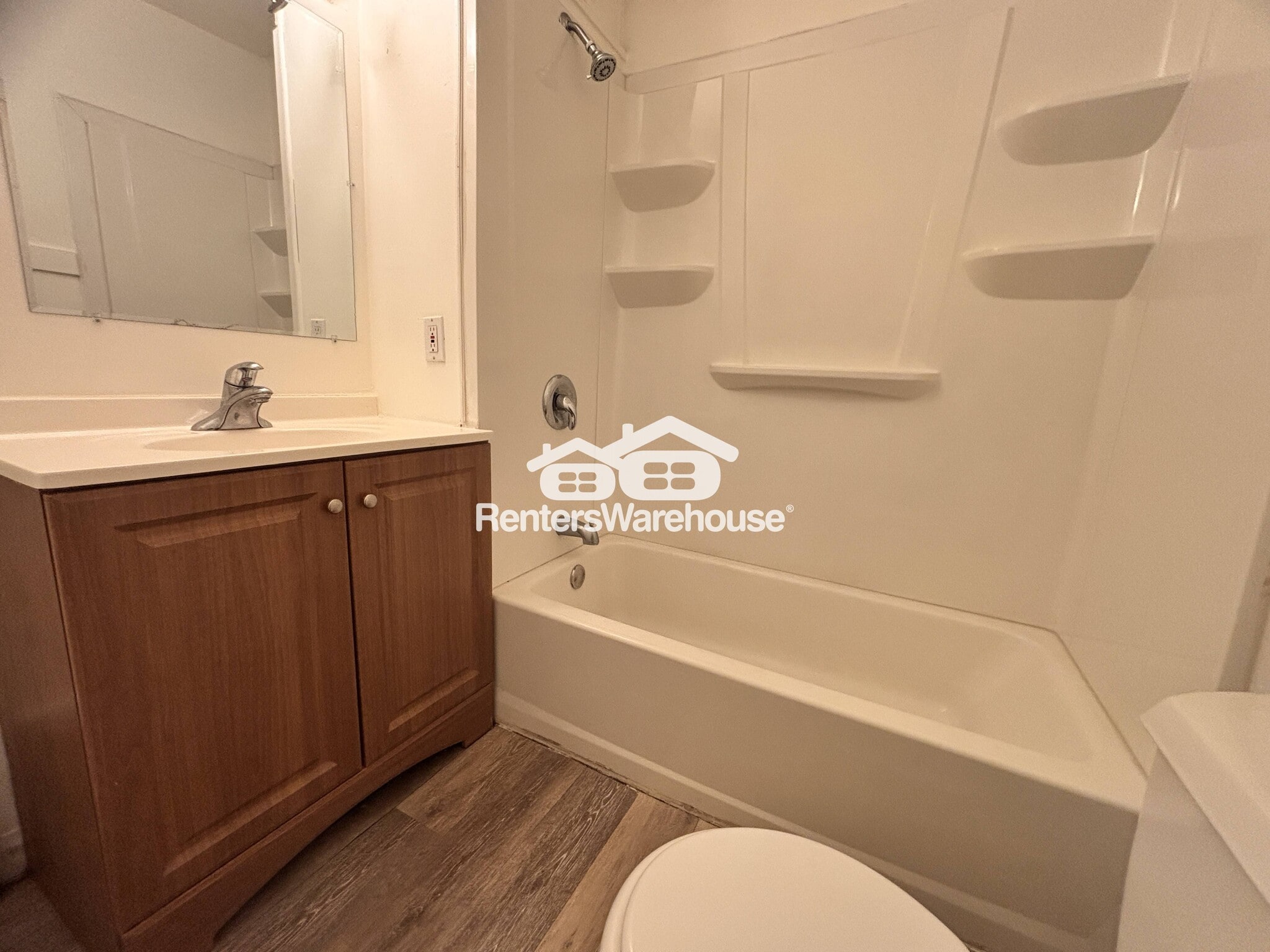 Building Photo - 1229 Merle Hay Rd