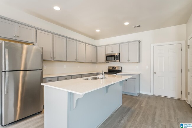Building Photo - 115 Ridgeview Cir