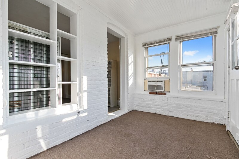 Building Photo - 2916 Guilford Ave