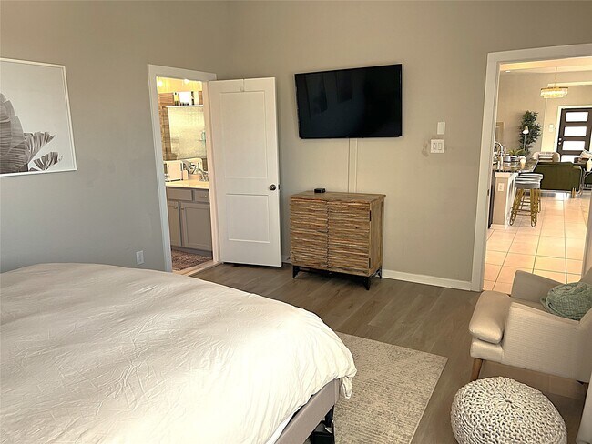 Building Photo - 16303 Tawny Emperor Dr