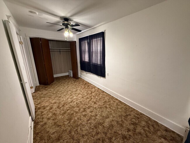 Building Photo - 426 1st St NW