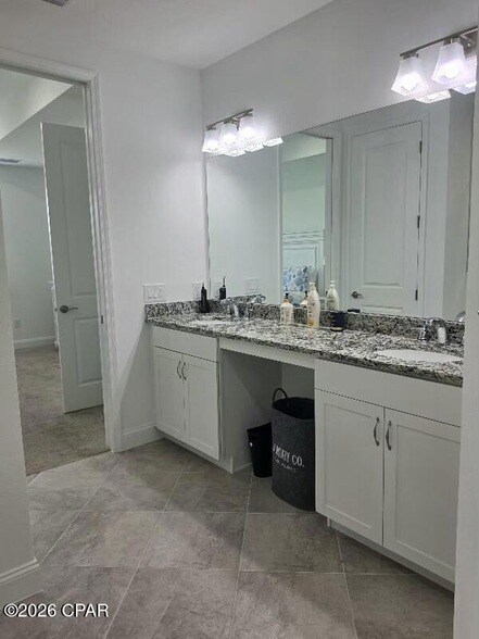 Building Photo - 8615 Sand dollar Dr