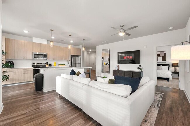 Building Photo - 2048 Bolton Dr NW