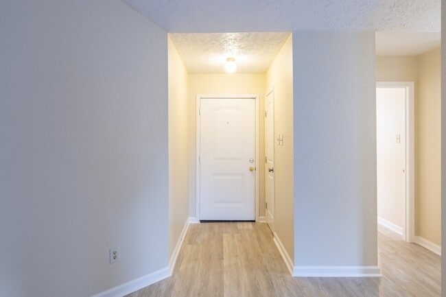 Building Photo - 2799 Wood Hollow Dr