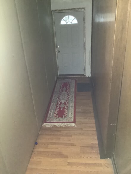 2nd Floor - 411 Atwood St