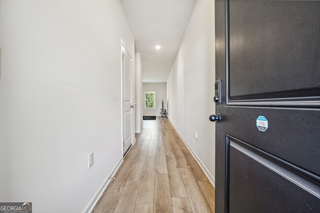 Building Photo - 4655 Fullerton Dr